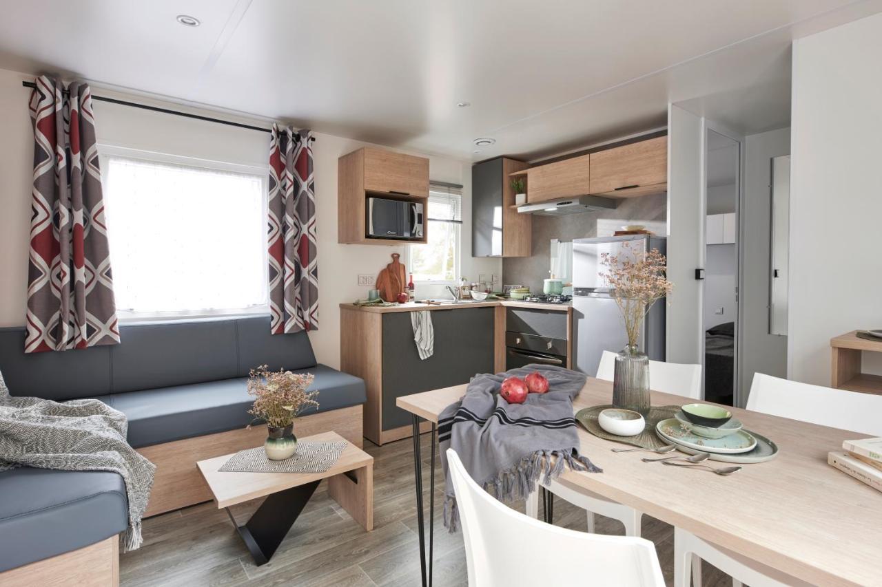 Camping Country Park Crecy La Chapelle - Site Officiel - Next To Disneyland Paris Esterno foto